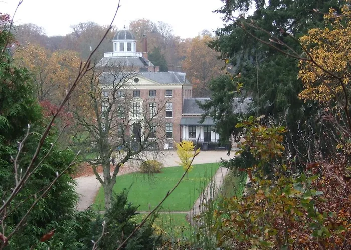 Meneer Pos Bed and Breakfast Velp 